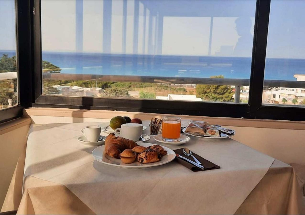 Hotel Baia Verde Галлиполи Экстерьер фото