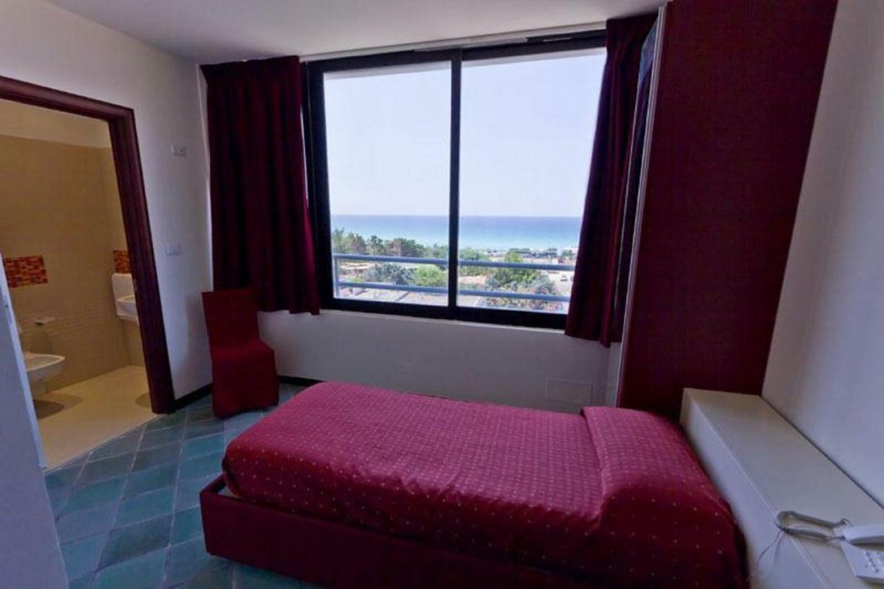 Hotel Baia Verde Галлиполи Экстерьер фото
